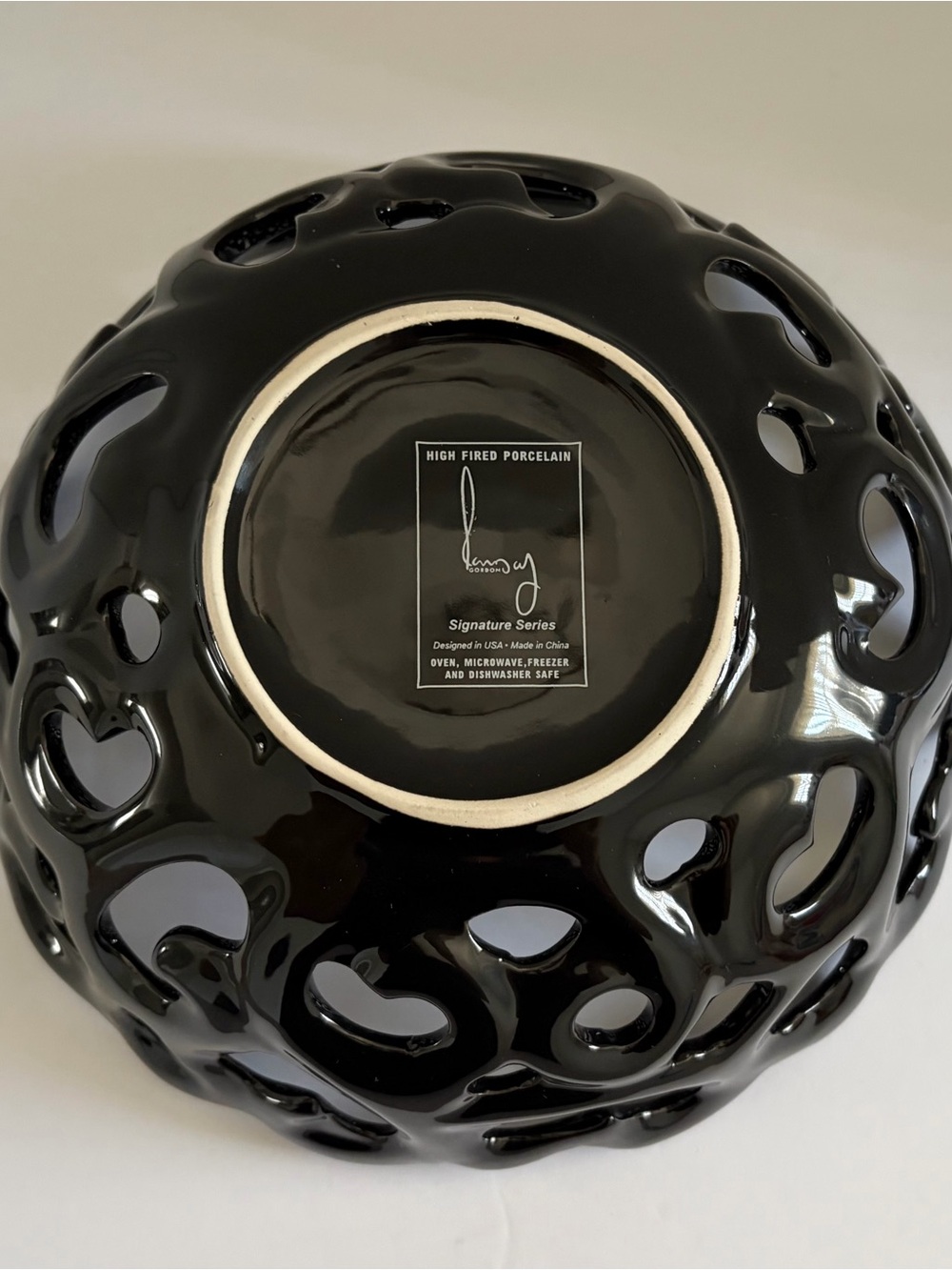 Chef Gordon Ramsay Sign. Series Cut Out Bowl / Bread- Fruit / Black 10" x3.75"H - Picture 3 of 8